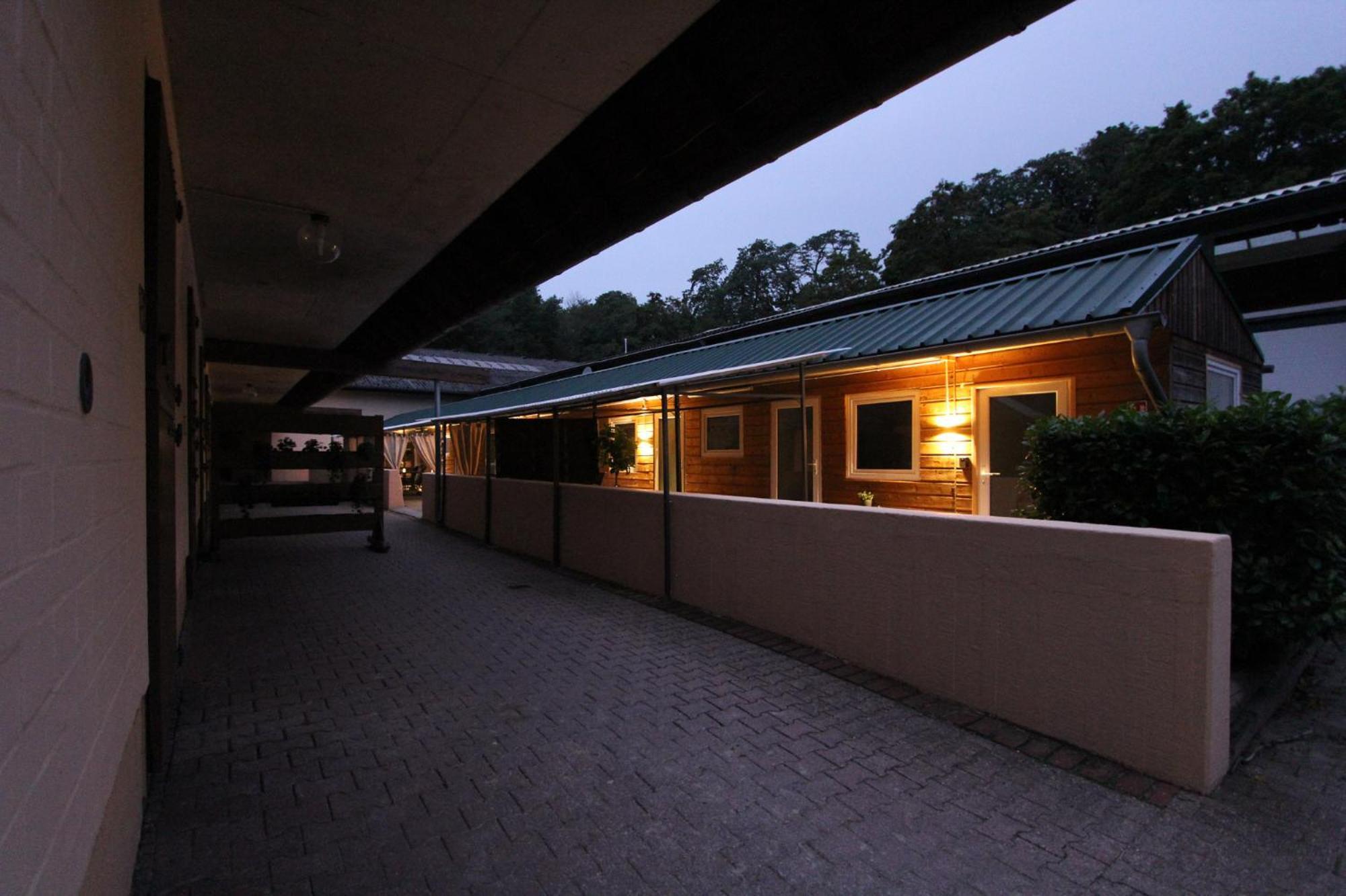 Wunderschön zwischen Ortsausgang und Waldesrand gelegene, schöne Apartments Herzogenrath Exterior foto